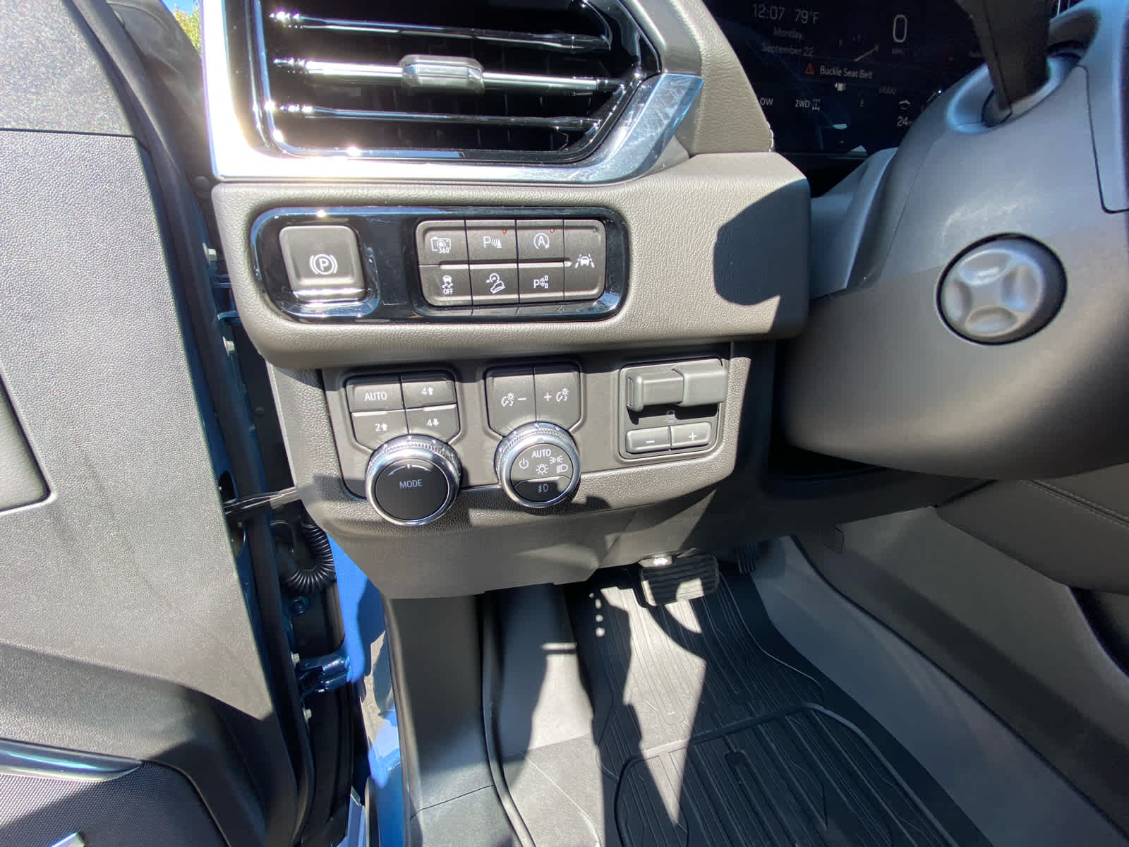 2025 Gmc Yukon Denali photo 14