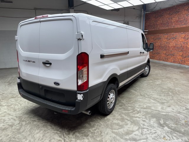 2025 Ford Transit Cargo Van photo 5