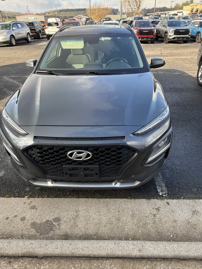 2020 Hyundai Kona SEL Plus photo 2