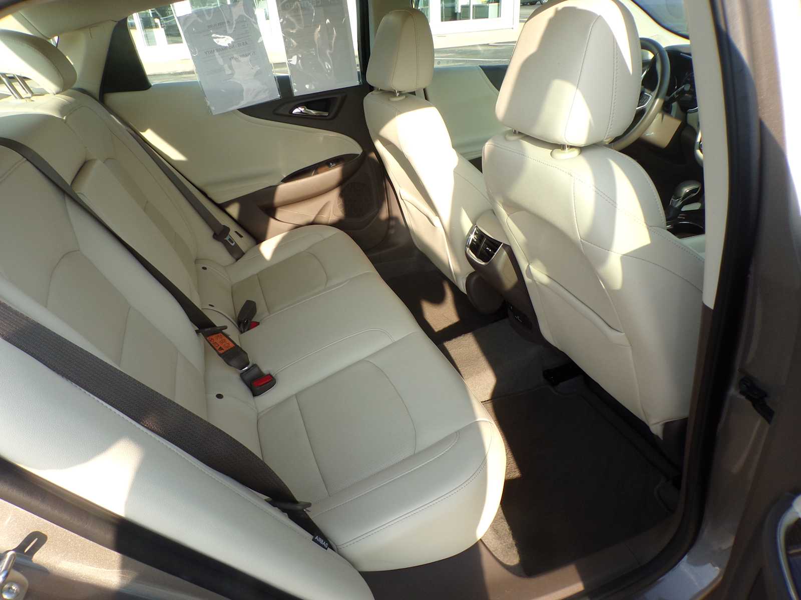 2024 Chevrolet Malibu Premier 2LT photo 17