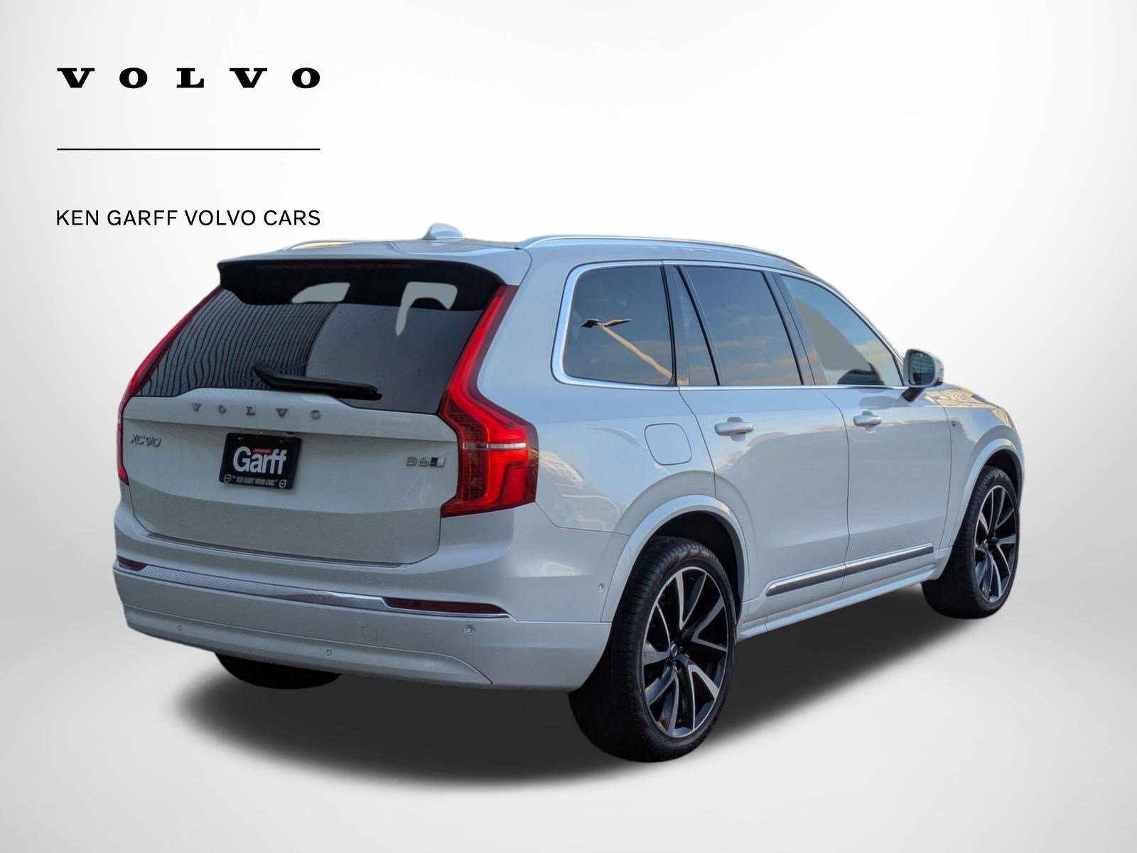 2023 Volvo XC90 Plus photo 3