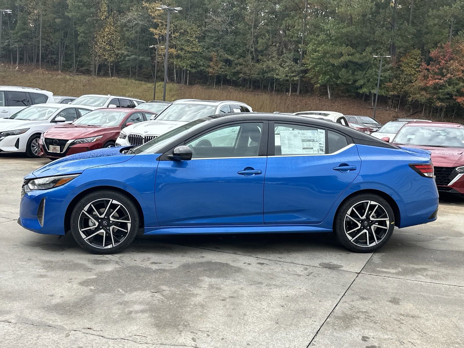 2025 Nissan Sentra SR photo 5