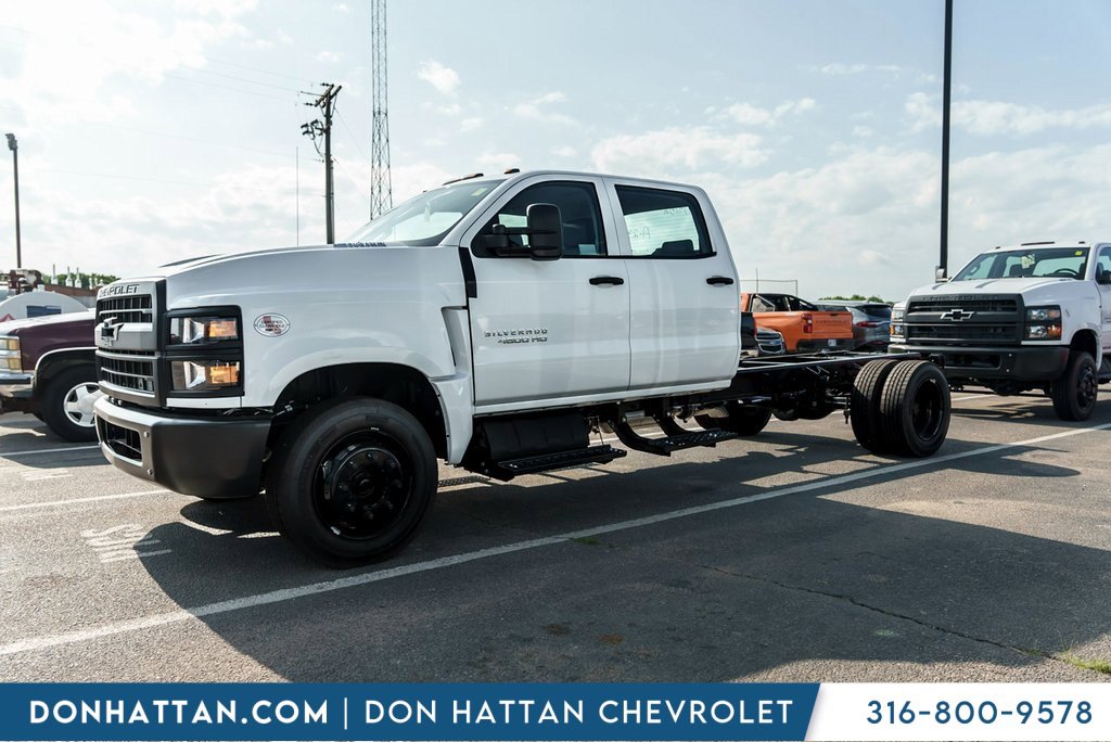 2024 Chevrolet Silverado 4500HD Work Truck photo 2