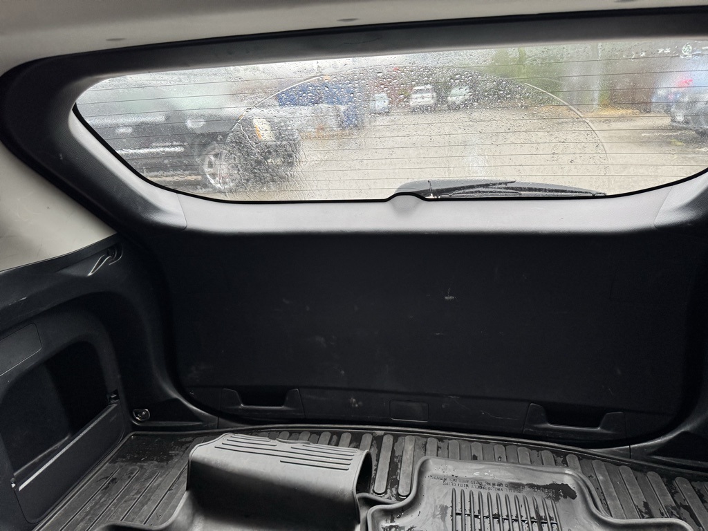 2019 Toyota RAV4 LE photo 4