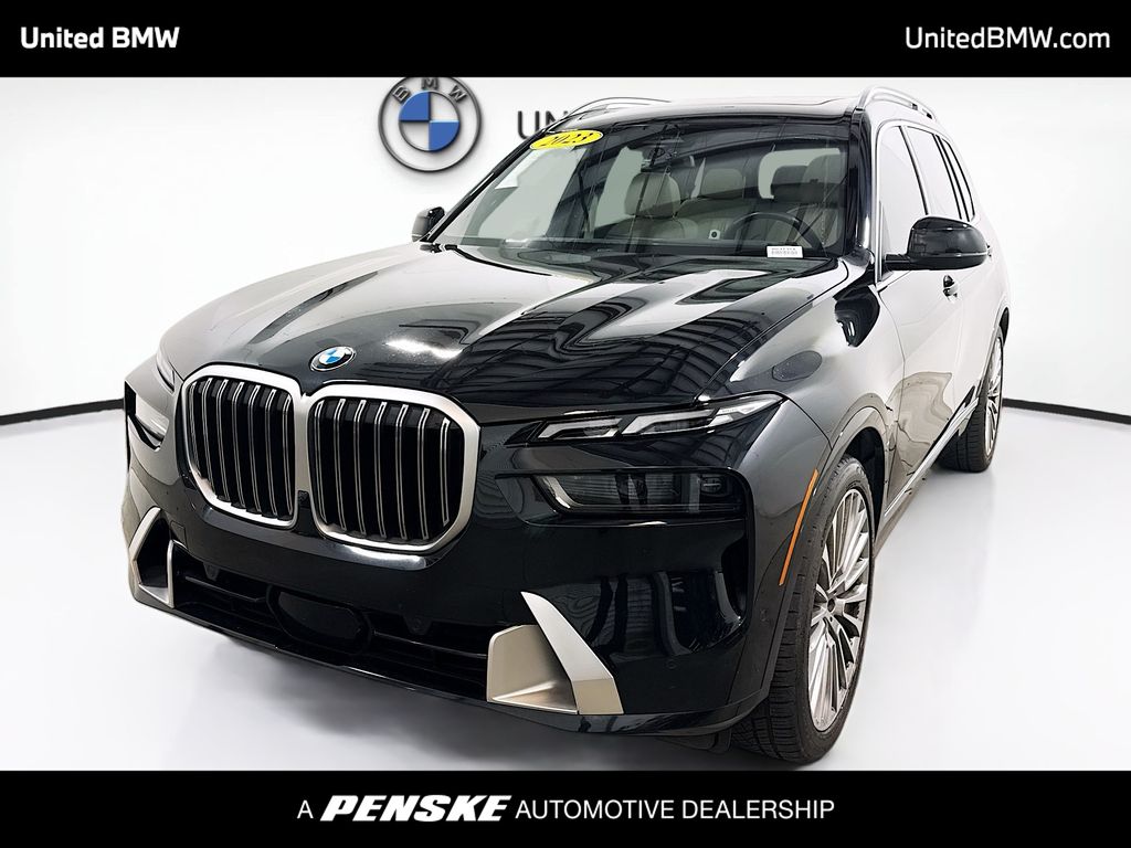 2023 BMW X7 40i's photo