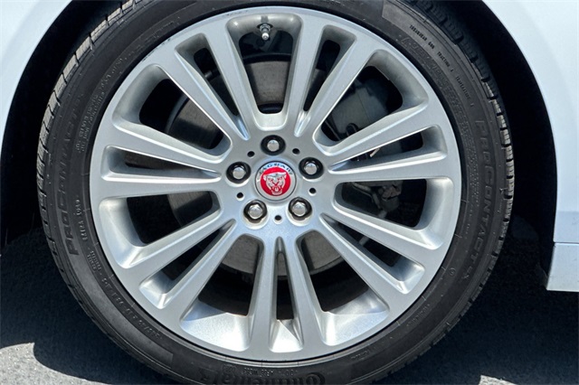 2020 Jaguar XF 25t Prestige photo 21