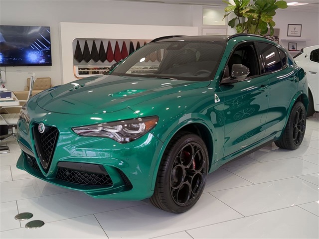 2024 Alfa Romeo Stelvio Quadrifoglio photo 3