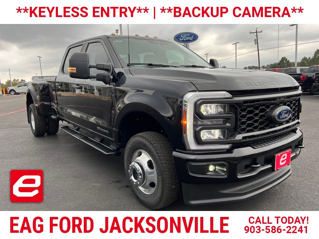 2026 Ford F-350 Super Duty XL's photo