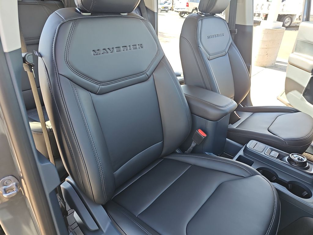 2025 Ford Maverick Lariat photo 10