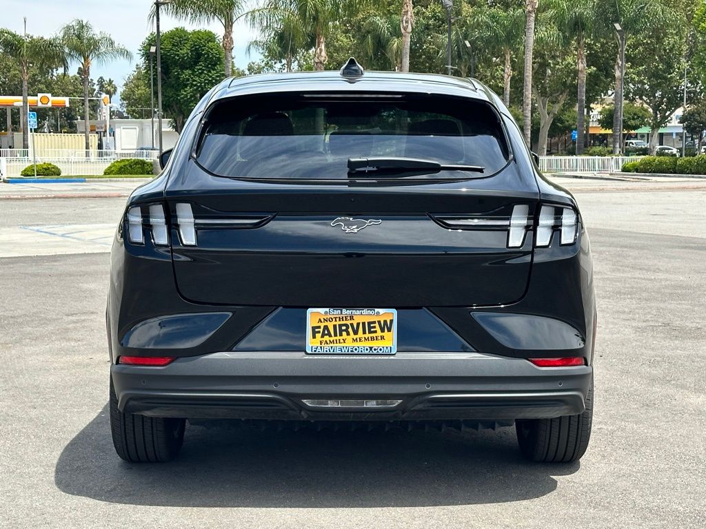 2025 Ford Mustang Mach-E Premium photo 4
