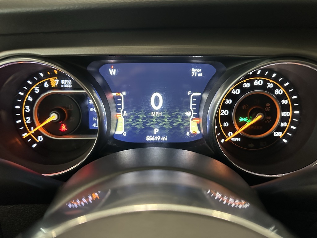 2018 Jeep Wrangler Unlimited Sahara photo 12