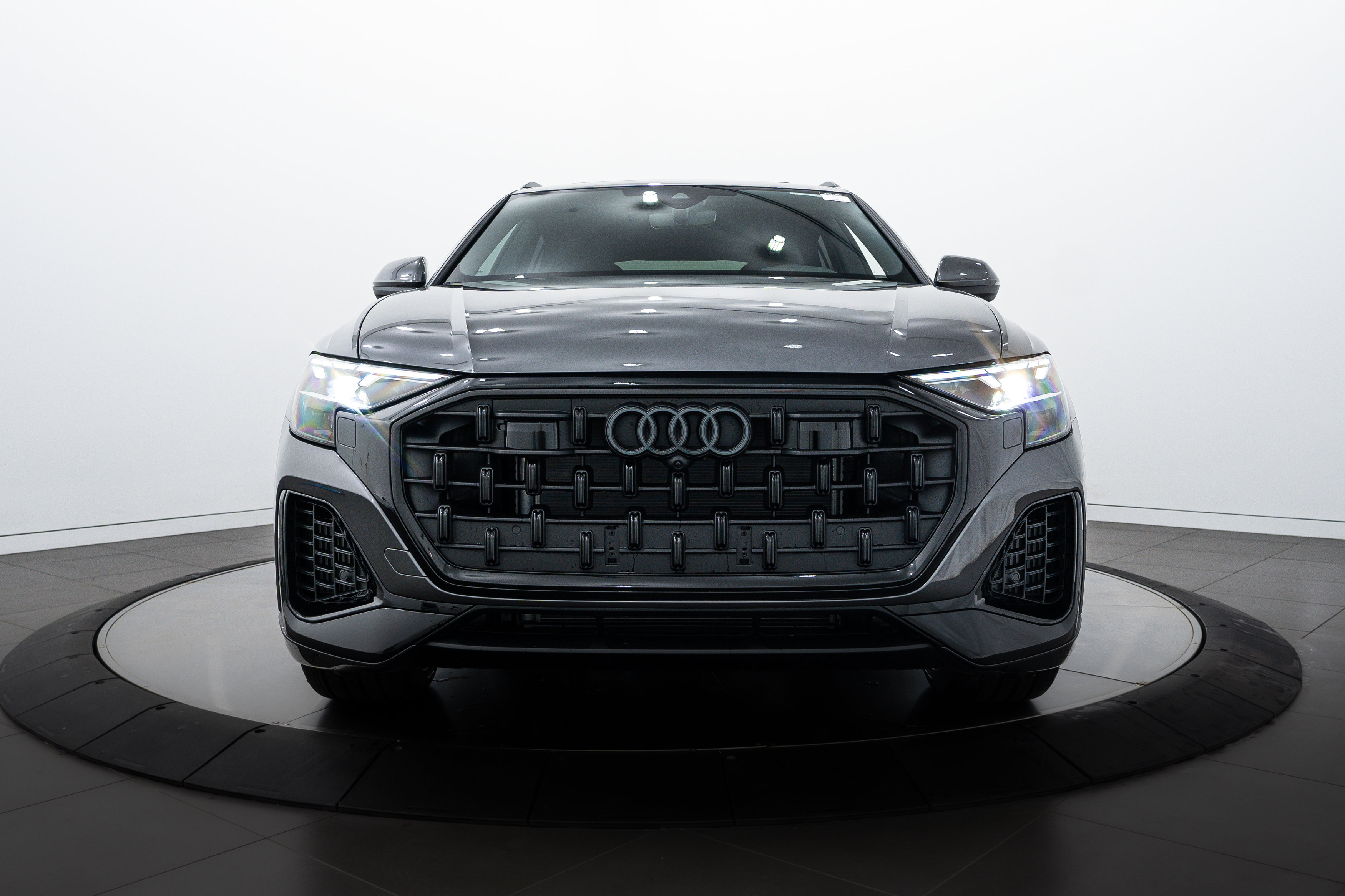2025 Audi Q8 Premium Plus photo 16