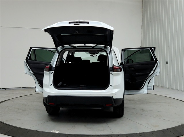 2025 Nissan Rogue S photo 14
