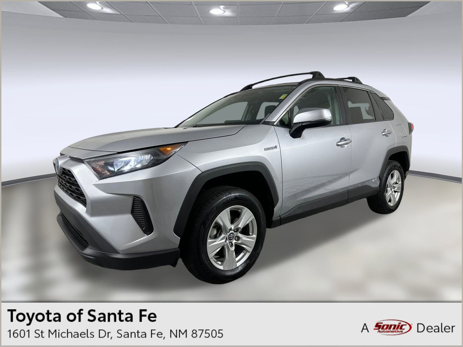 2020 Toyota RAV4 LE's photo