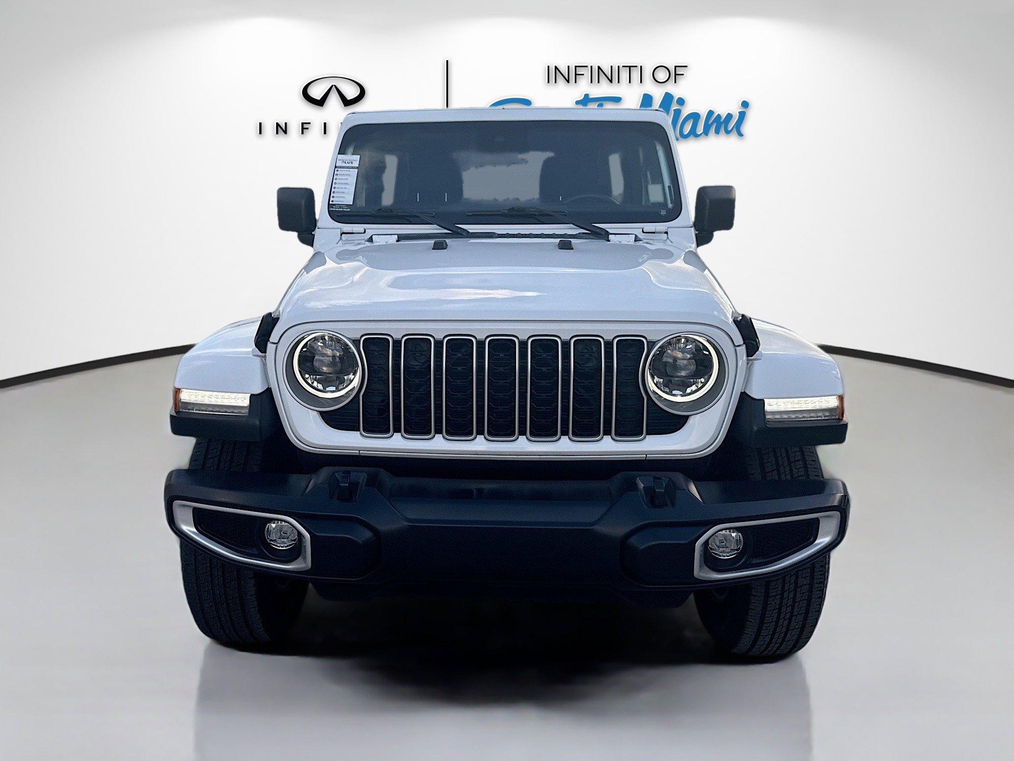 2024 Jeep Wrangler Sahara photo 2