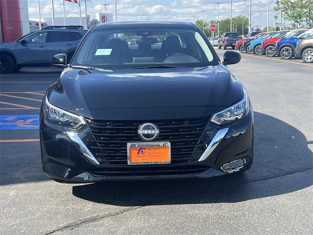 2025 Nissan Sentra SV photo 2