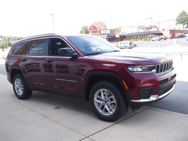 2025 Jeep Grand Cherokee Laredo X photo 6
