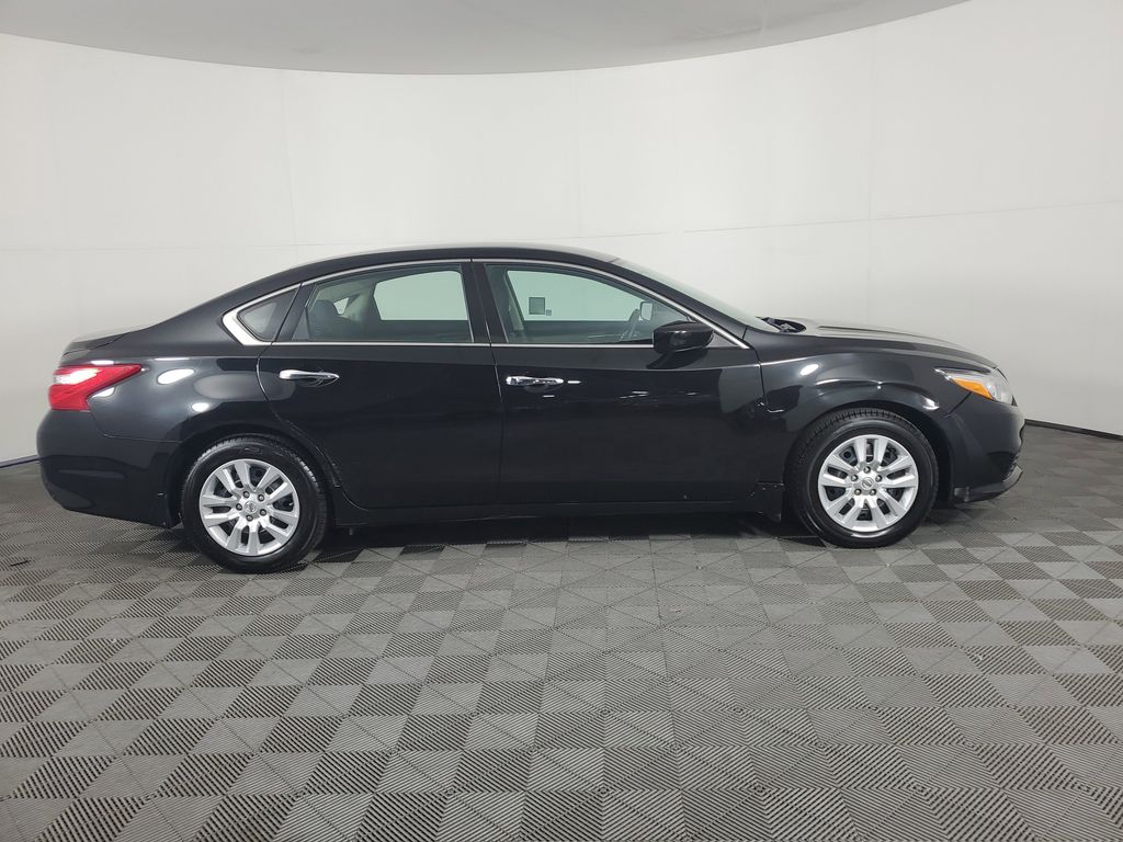 2017 Nissan Altima 2.5 S photo 3