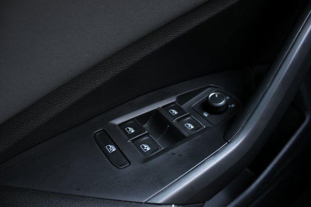 2025 Volkswagen Jetta 1.5T SE photo 13