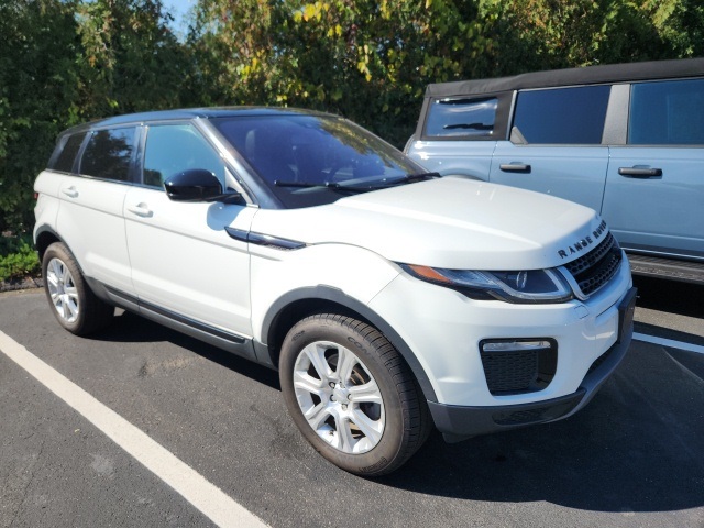 2019 Land Rover Range Rover Evoque SE photo 12