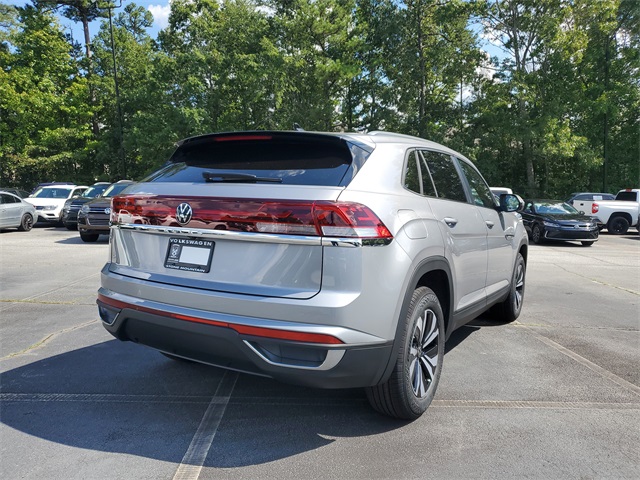 2026 Volkswagen Atlas Cross Sport SE photo 4