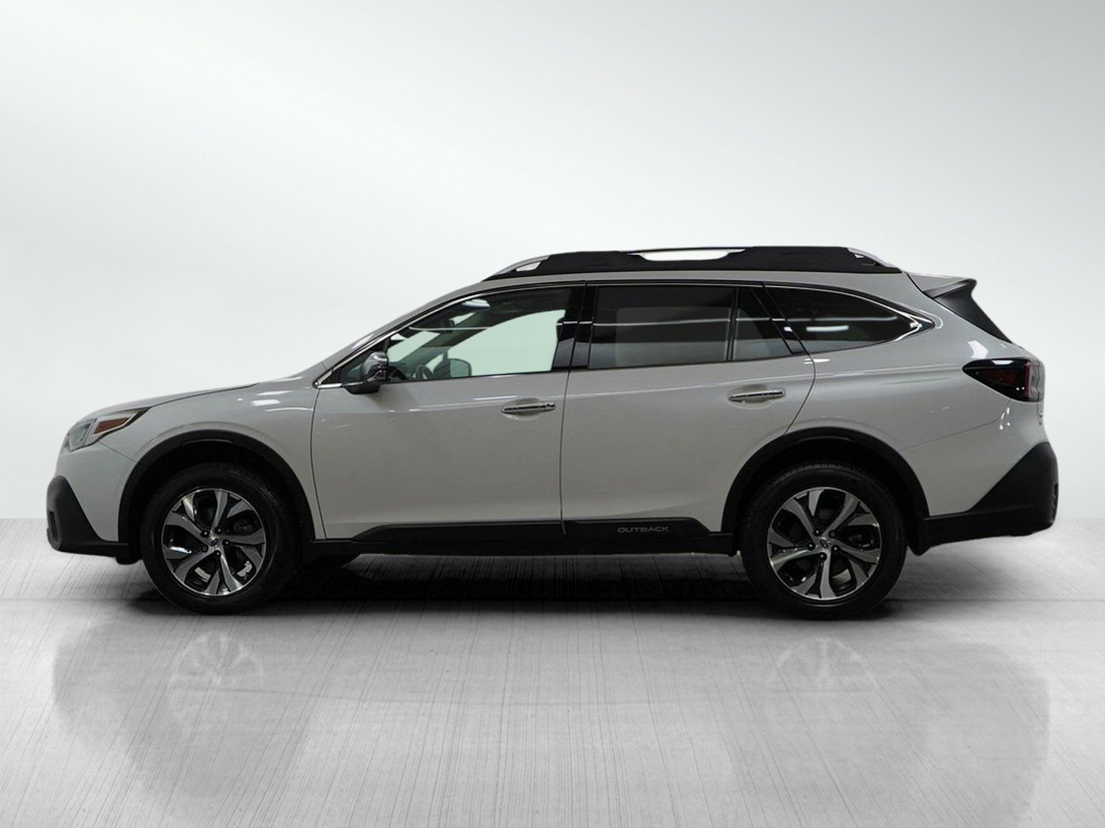 Used 2020 Subaru Outback Touring with VIN 4S4BTAPC3L3136689 for sale in Burnsville, Minnesota