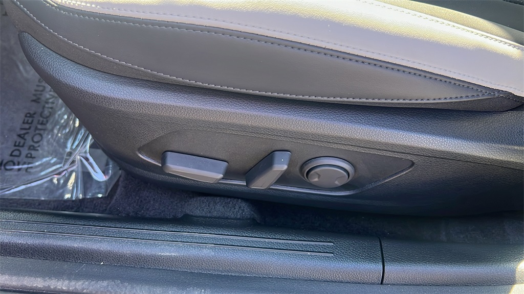 2025 Kia K5 GT-Line photo 20