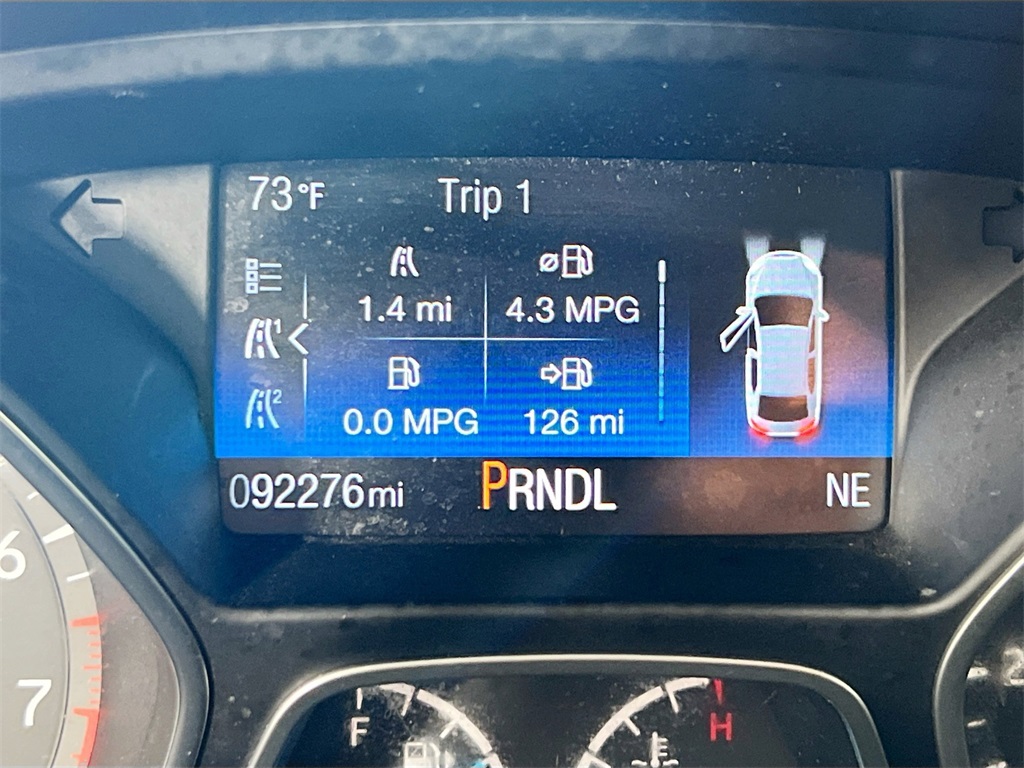 2016 Ford Focus SE photo 2