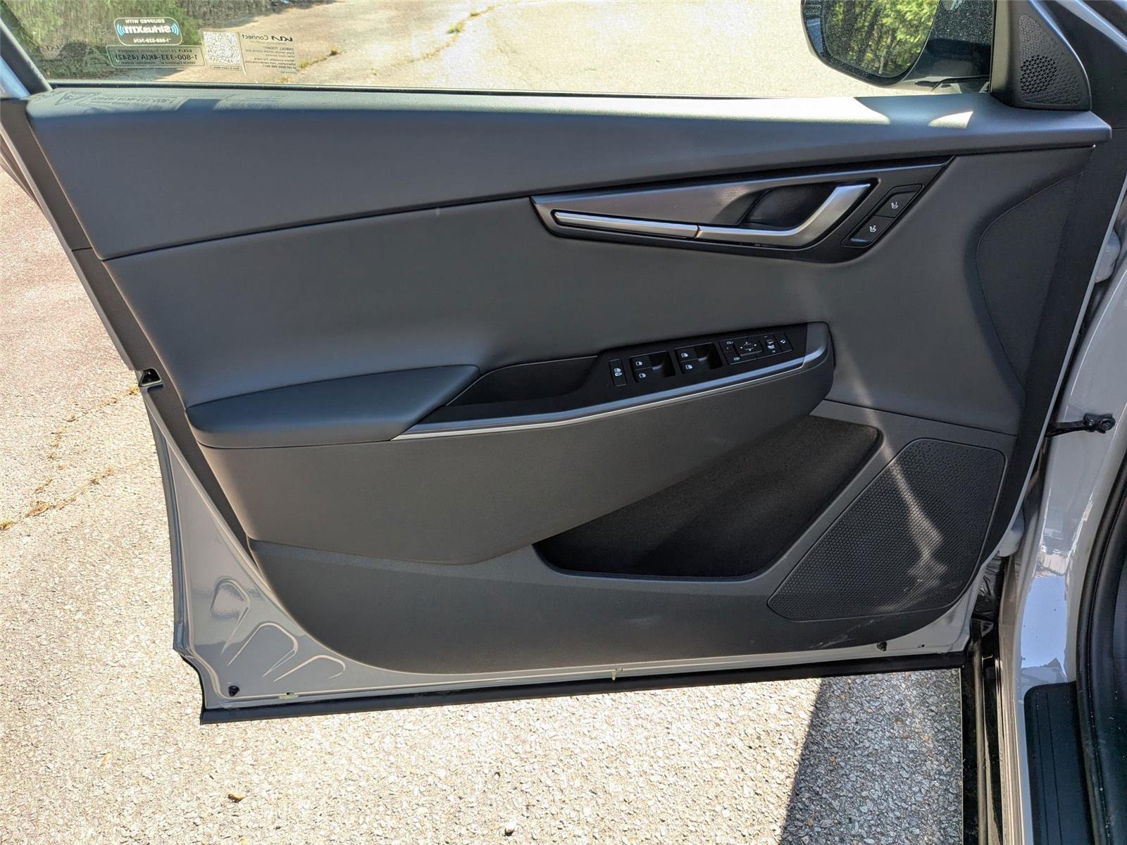 2025 Kia EV6 Wind photo 11
