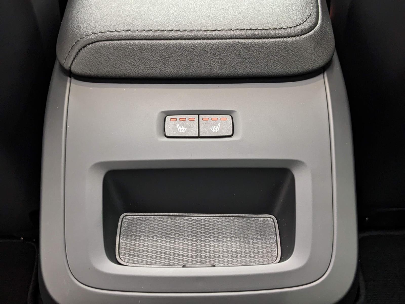 2025 Volvo S60 Core photo 7