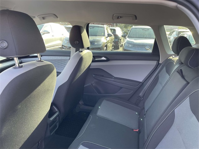2022 Volkswagen Taos S photo 9