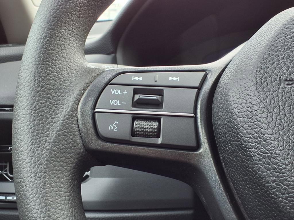 2025 Honda Accord LX photo 21