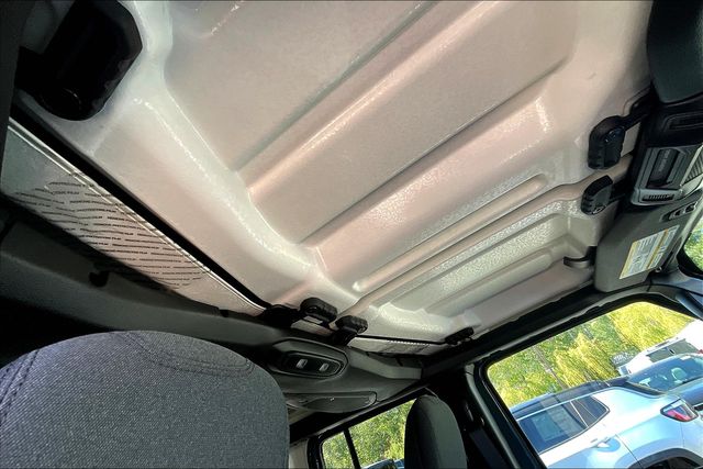 2025 Jeep Wrangler Sport photo 23