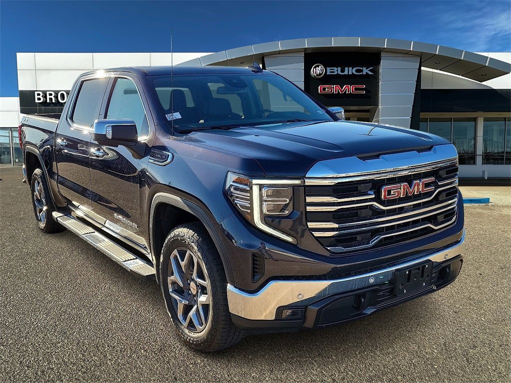 2024 GMC Sierra 1500 SLT's photo