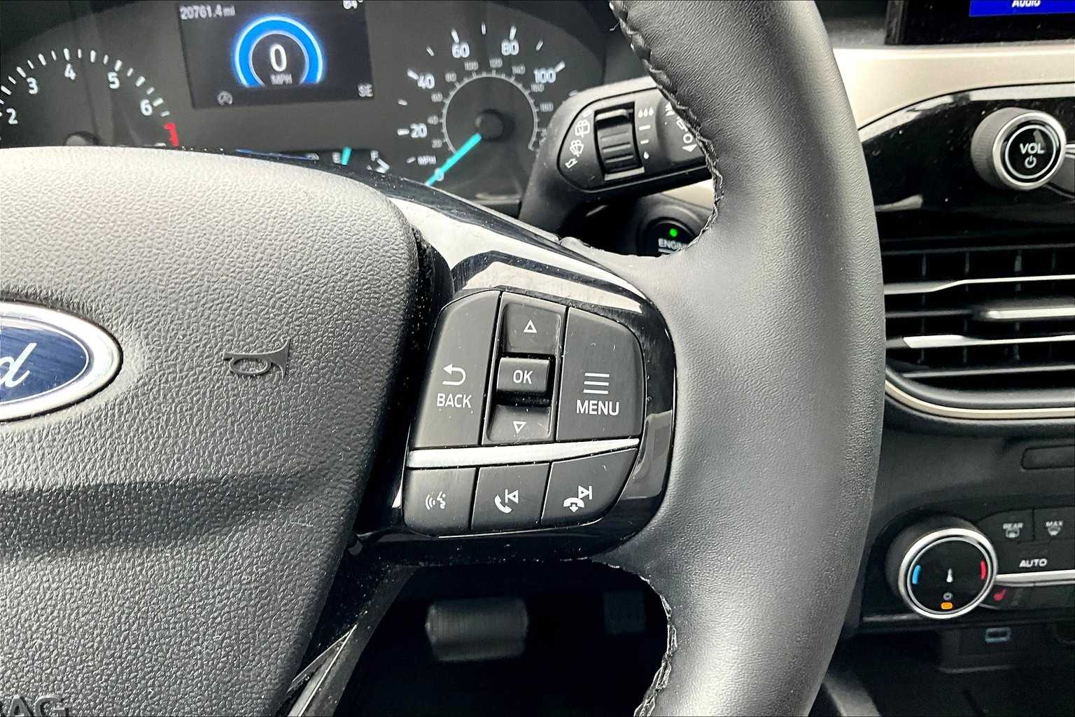 2022 Ford Escape SE photo 23