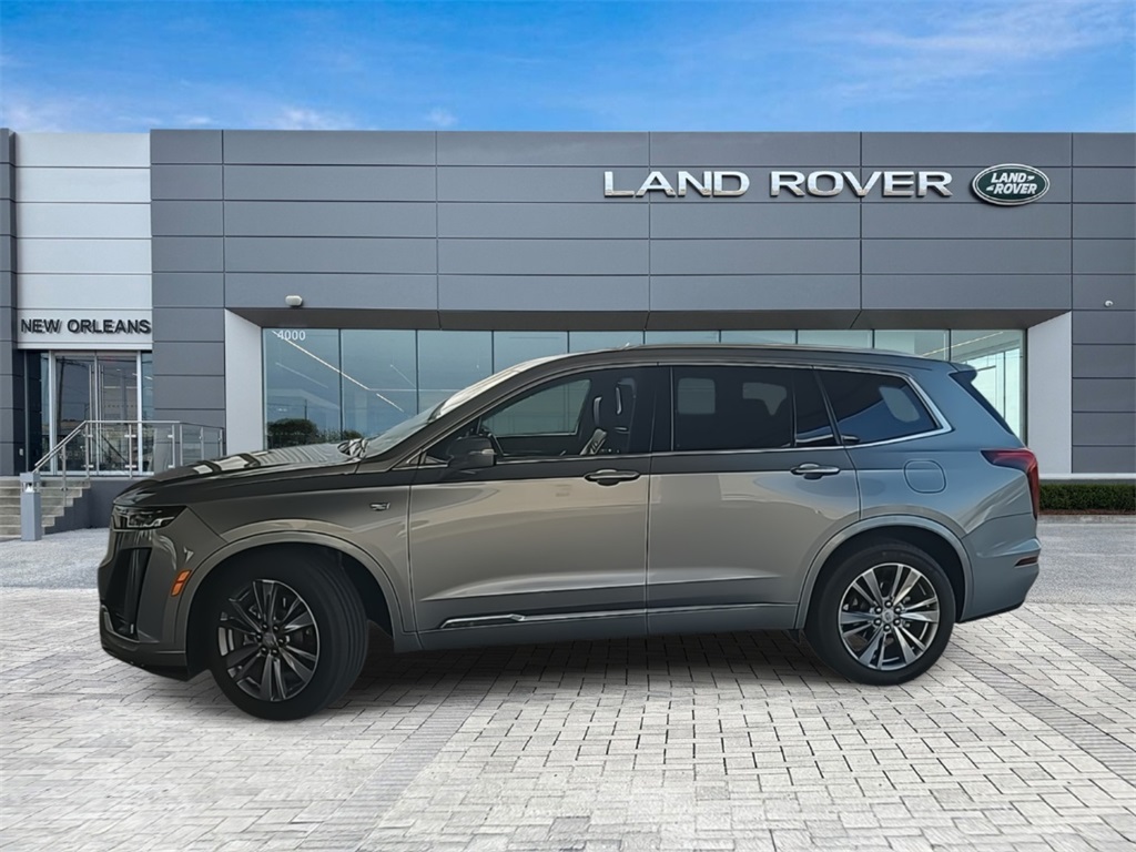 2025 Cadillac XT6 Premium Luxury photo 2