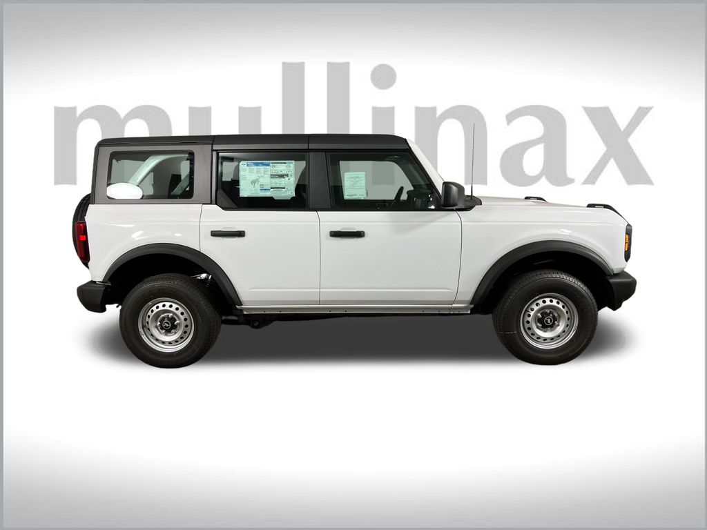 2025 Ford Bronco Base photo 2