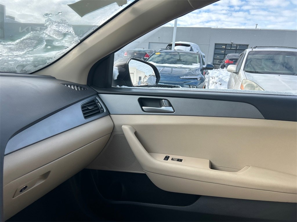 2017 HYUNDAI SONATA - Image 24