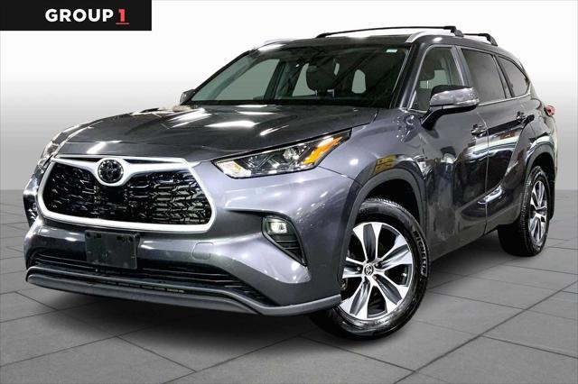 2023 Toyota Highlander XLE's photo