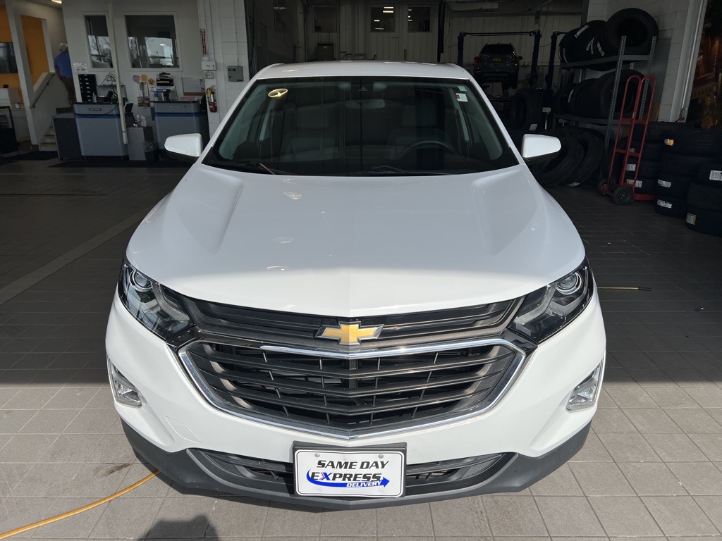 2020 Chevrolet Equinox LT photo 2