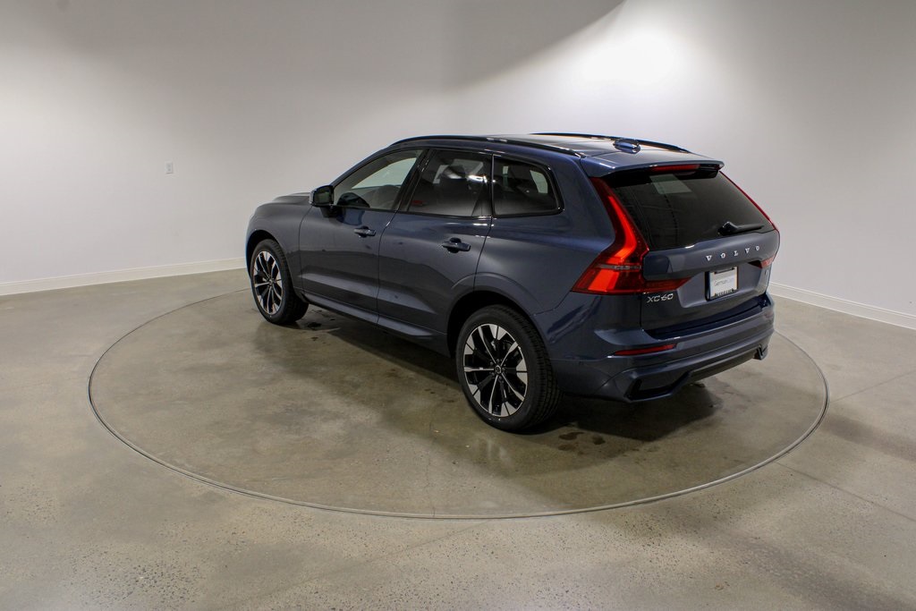 2026 Volvo XC60 B5 Plus photo 2