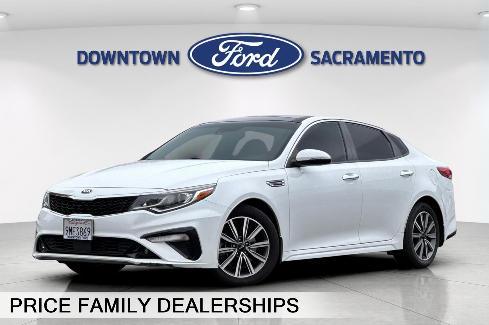 2019 Kia Optima EX's photo