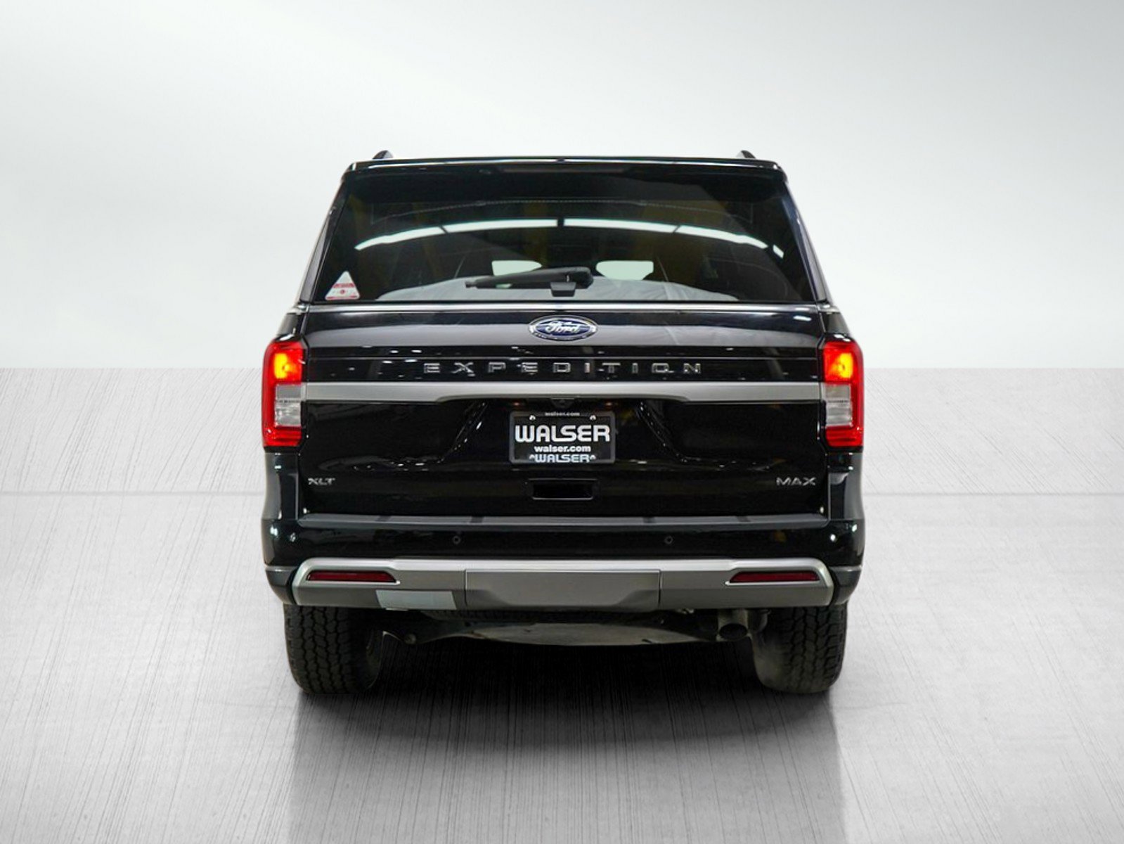 2024 Ford Expedition MAX XLT photo 3