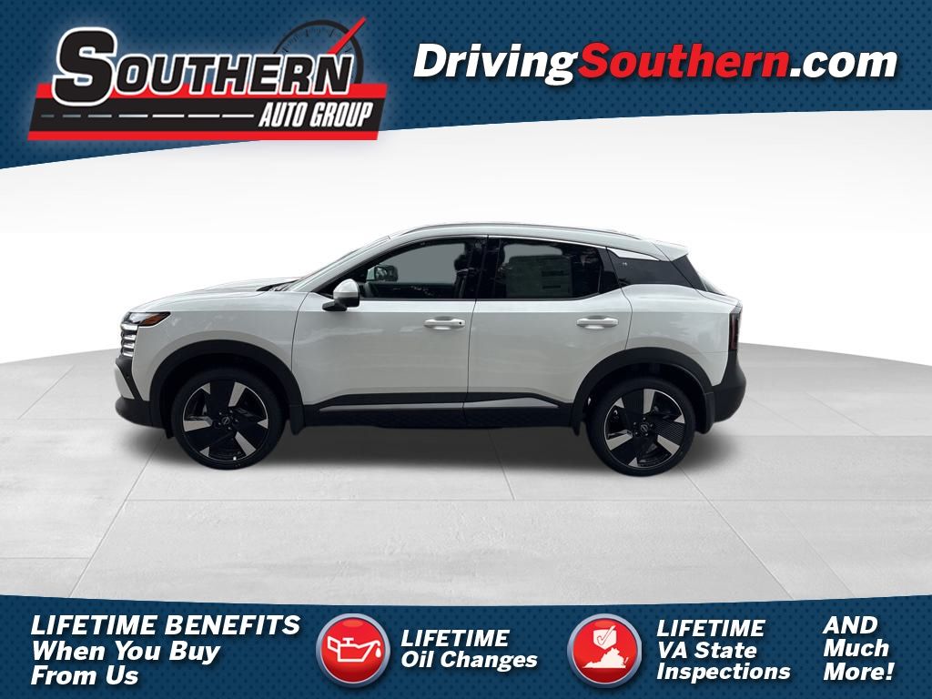2025 Nissan Kicks SR's photo