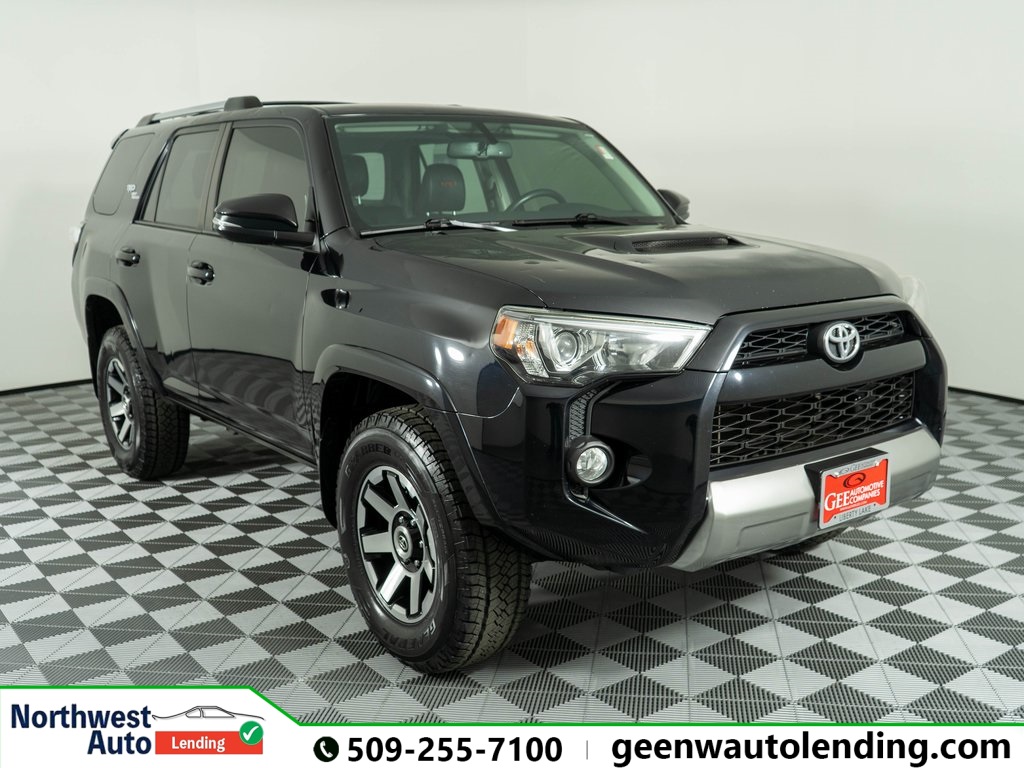 2018 Toyota 4Runner Off-Road Premium's photo
