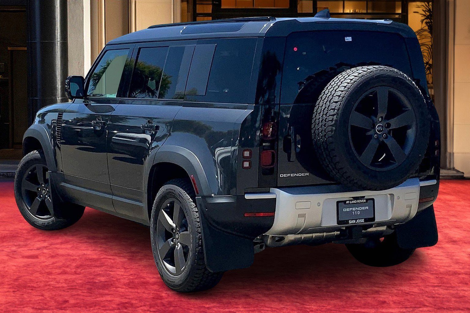 2025 Land Rover Defender 110 S photo 3