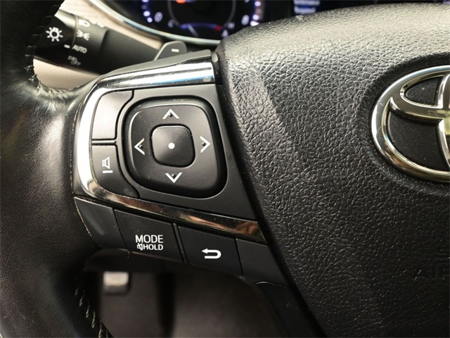 2016 Toyota Avalon Touring photo 6
