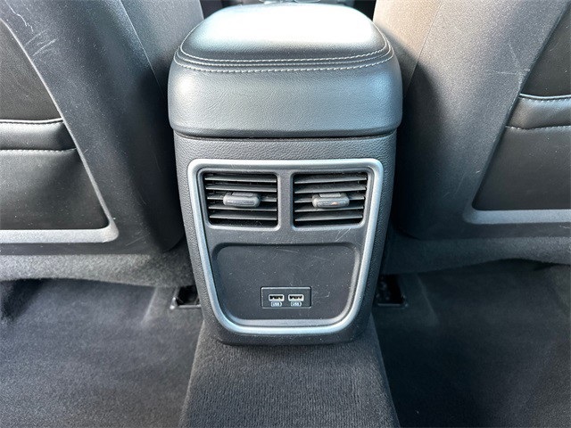 2023 Dodge Charger R/T photo 13