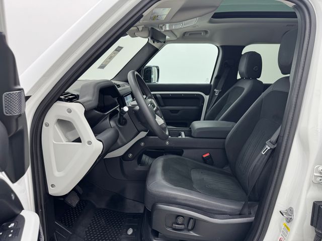 2020 Land Rover Defender 110 SE photo 14