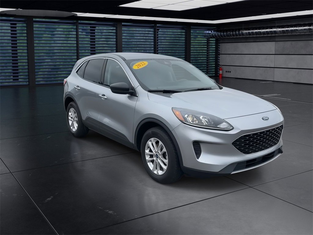 2022 Ford Escape SE photo 2